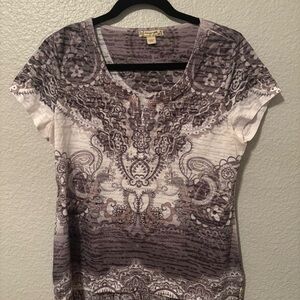 Y2K Grey and White Paisley Short Sleeve Top with Rhinestone Neckline